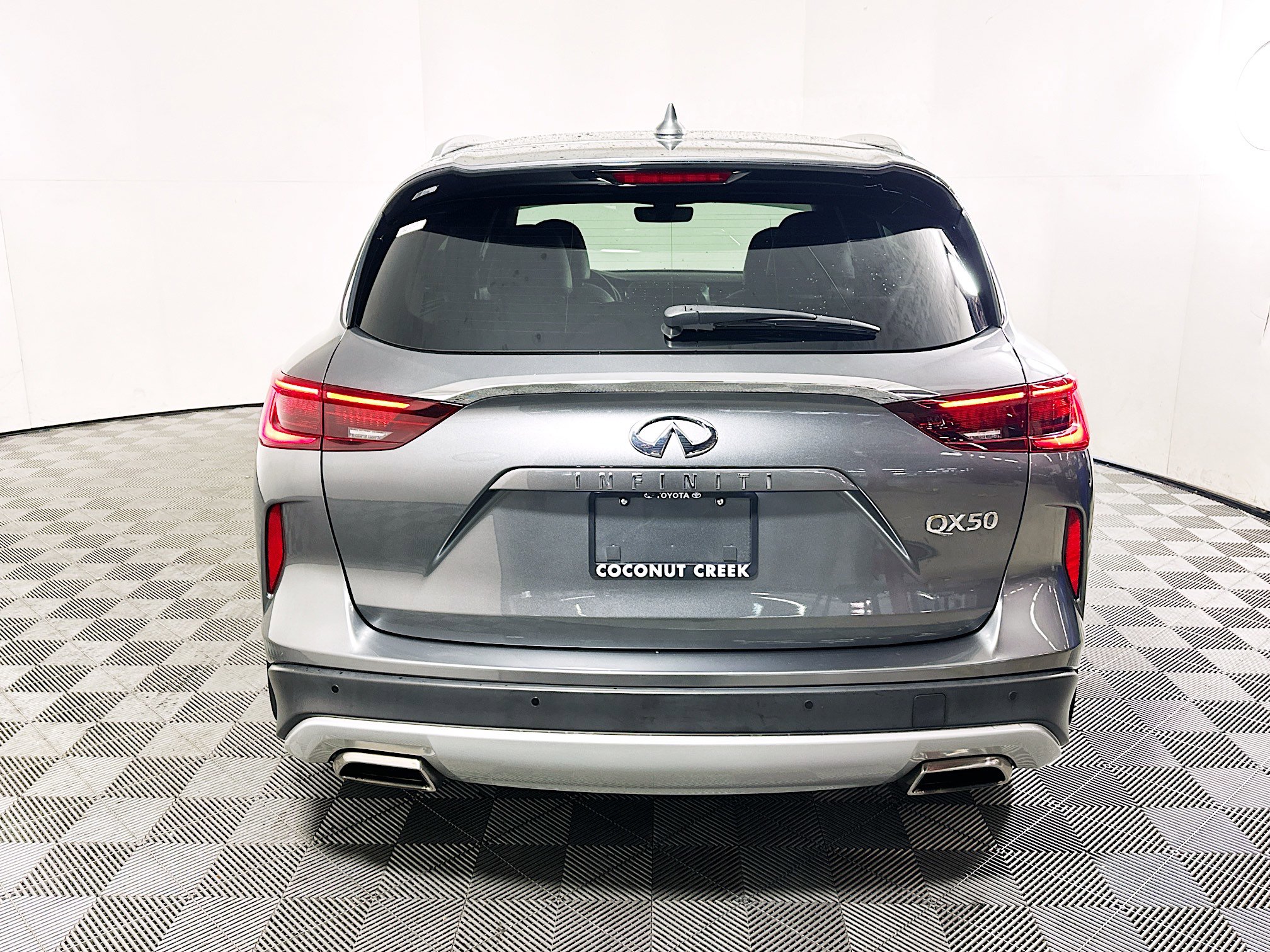 Used 2023 INFINITI QX50 Luxe image 4