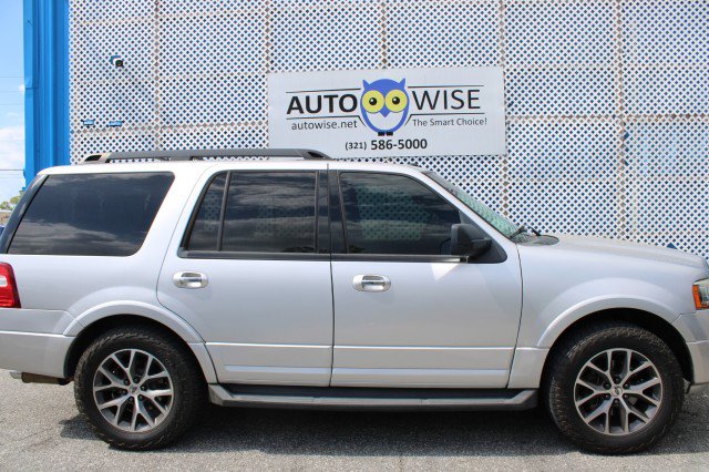 Used 2016 Ford Expedition XLT w/ Equipment Group 202A RWD image 2