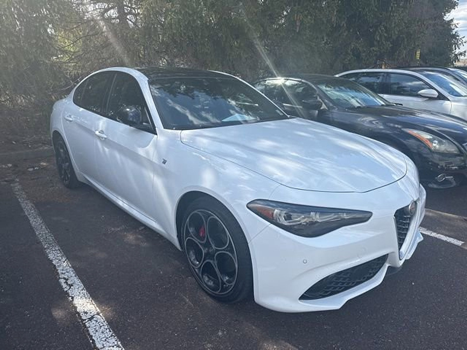 Used 2024 Alfa Romeo Giulia Ti AWD/4WD image 2