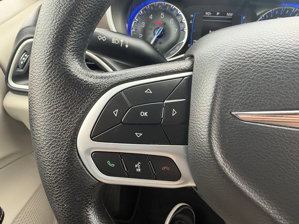 Used 2021 Chrysler Voyager LX FWD image 15