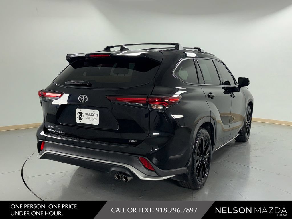 Used 2024 Toyota Highlander XSE FWD image 6