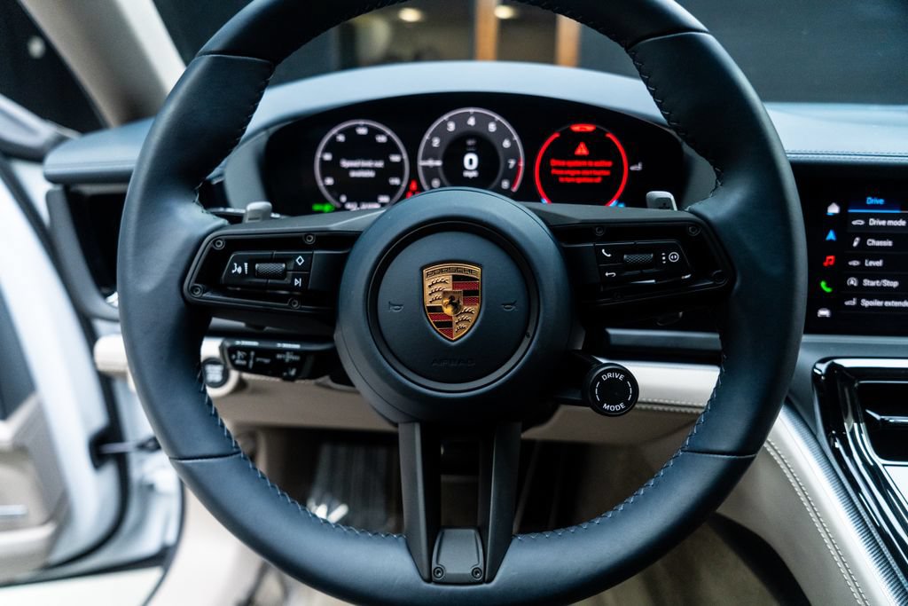 Used 2025 Porsche Panamera w/ Premium Package RWD image 29