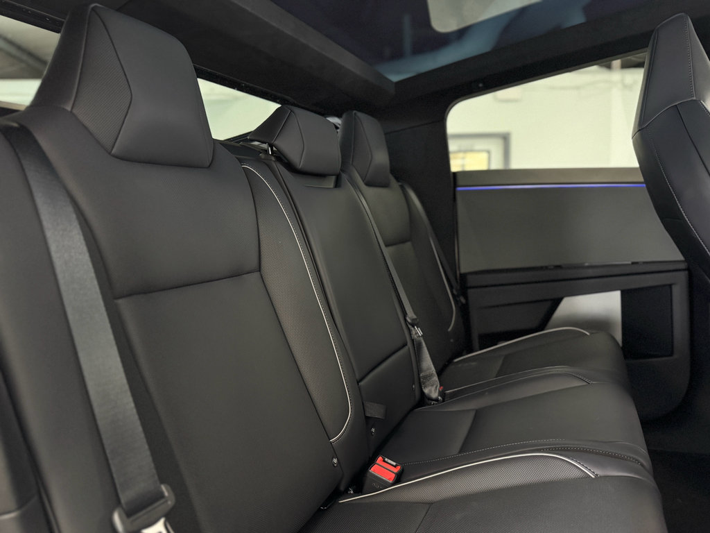 Used 2024 Tesla Cybertruck AWD Crew Cab image 34