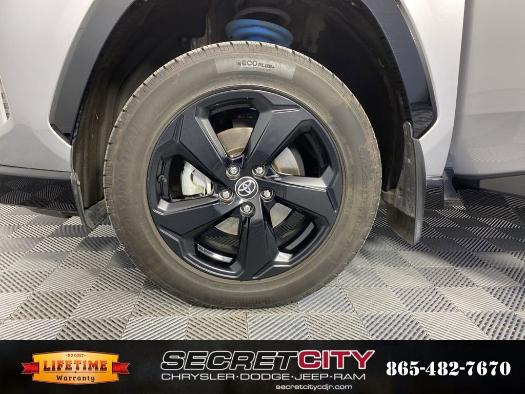 Used 2021 Toyota RAV4 XSE image 9