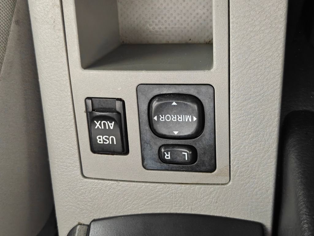 Used 2012 Toyota RAV4 4WD w/ Value Pkg image 12