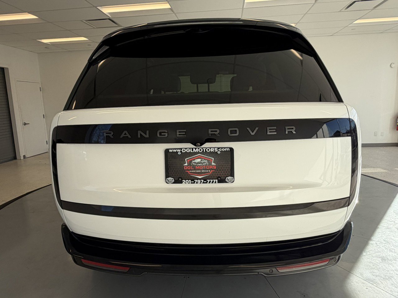 Used 2023 Land Rover Range Rover SE AWD/4WD image 54