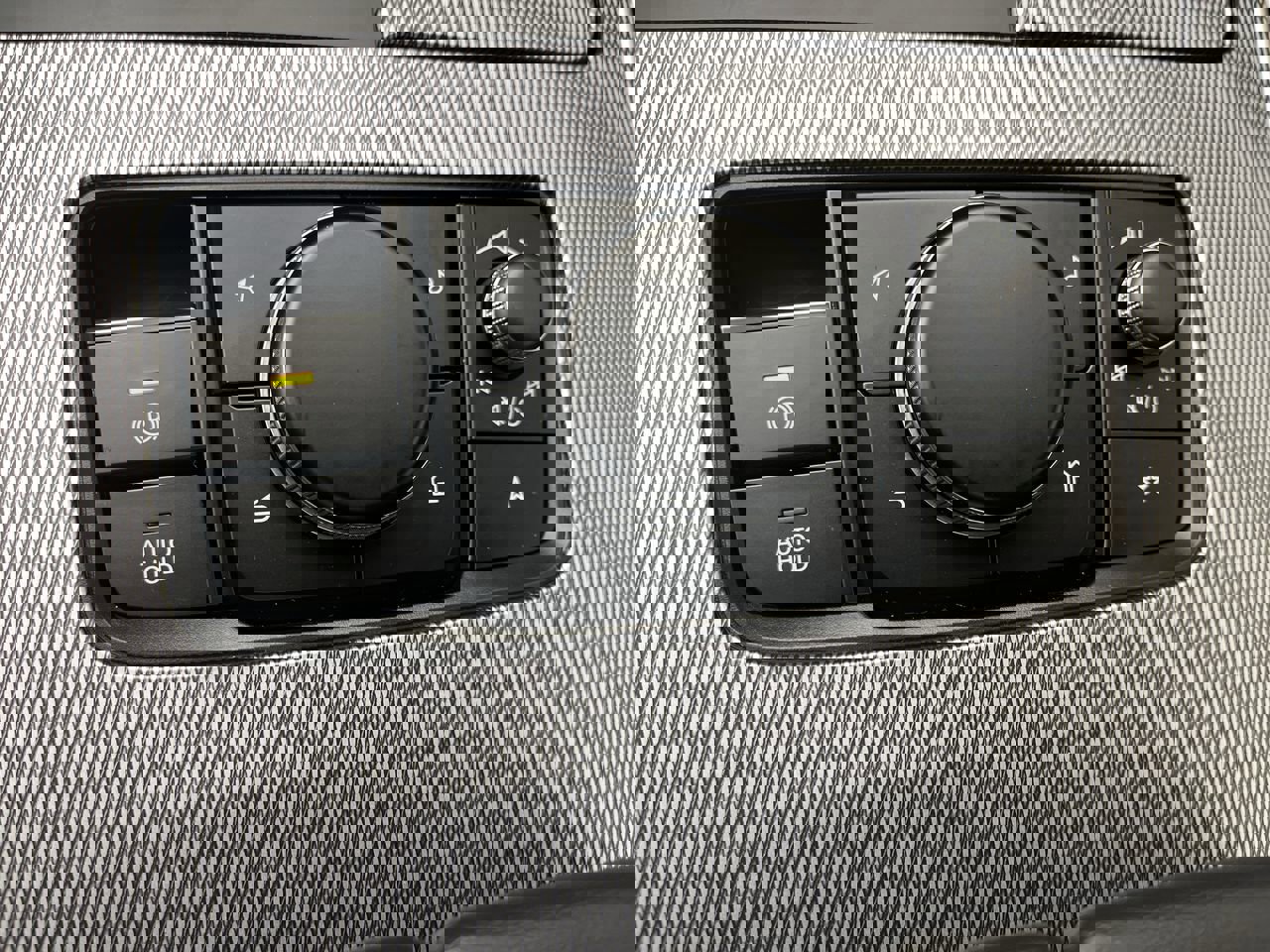 Certified 2025 MAZDA CX-90 Plug-In Hybrid w/Premium Sport image 21