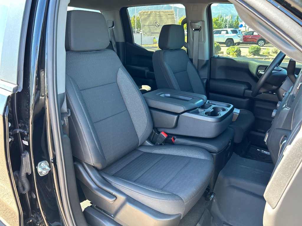 New 2026 Chevrolet Silverado 1500 Custom Trail Boss w/ LPO, Dark Essentials Package AWD/4WD image 18