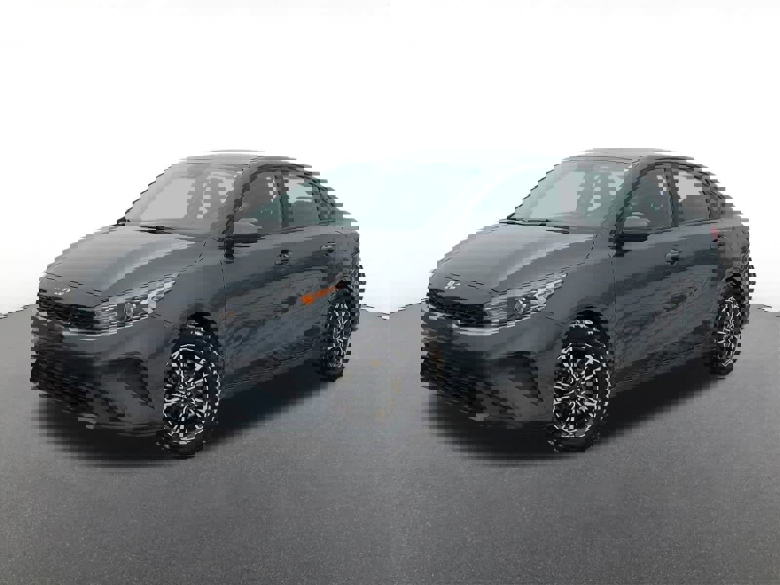 Used 2022 Kia Forte LXS image 1