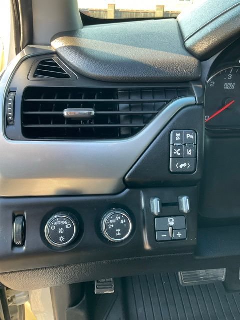 Used 2015 Chevrolet Tahoe LTZ AWD/4WD image 21