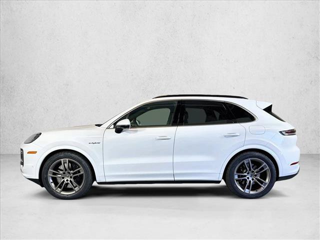New 2026 Porsche Cayenne Turbo AWD/4WD image 2