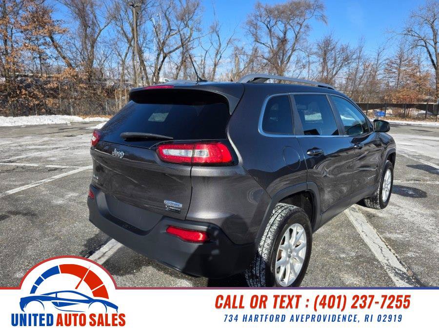 Used 2014 Jeep Cherokee Latitude w/ Cold Weather Group AWD/4WD image 5