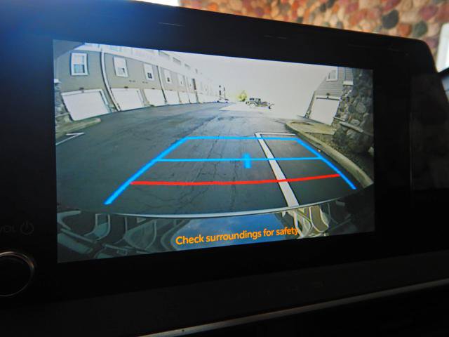 Used 2025 Toyota Prius LE FWD image 20