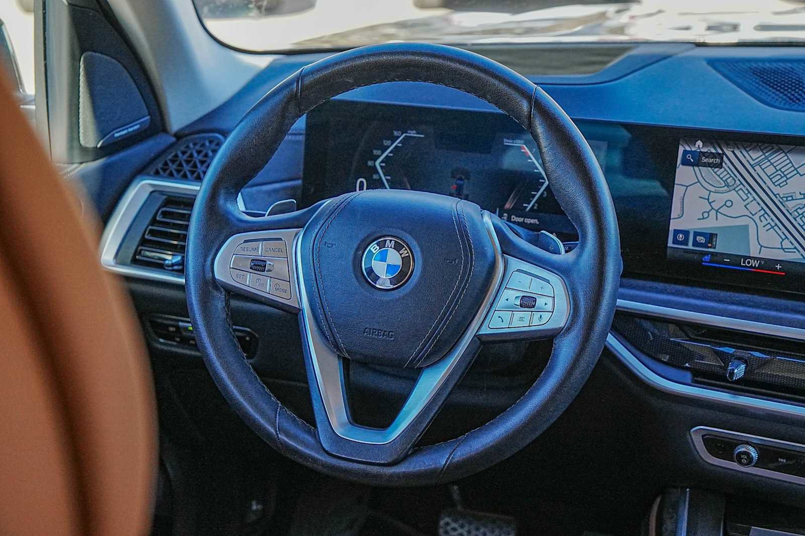 Used 2023 BMW X7 xDrive40i w/ Premium Package image 29