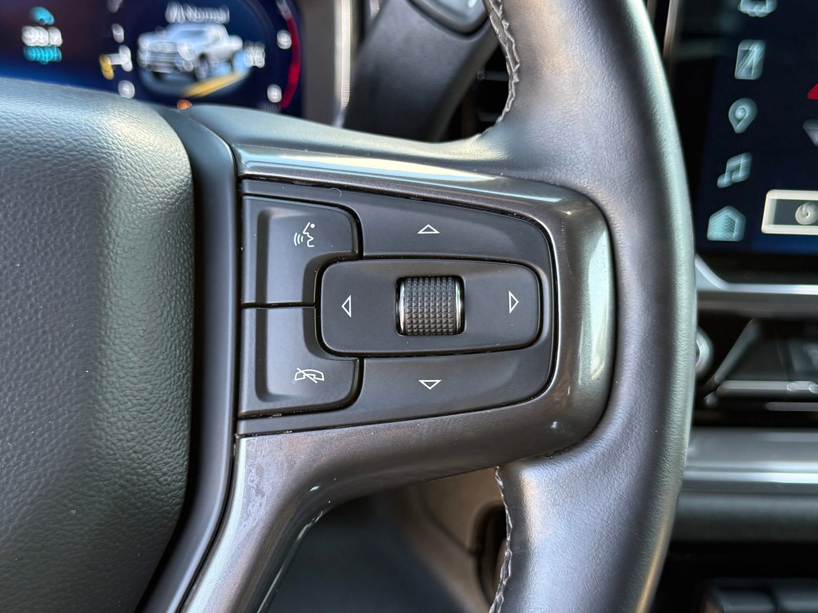 Used 2025 Chevrolet Silverado 3500 High Country w/ Technology Package AWD/4WD image 33
