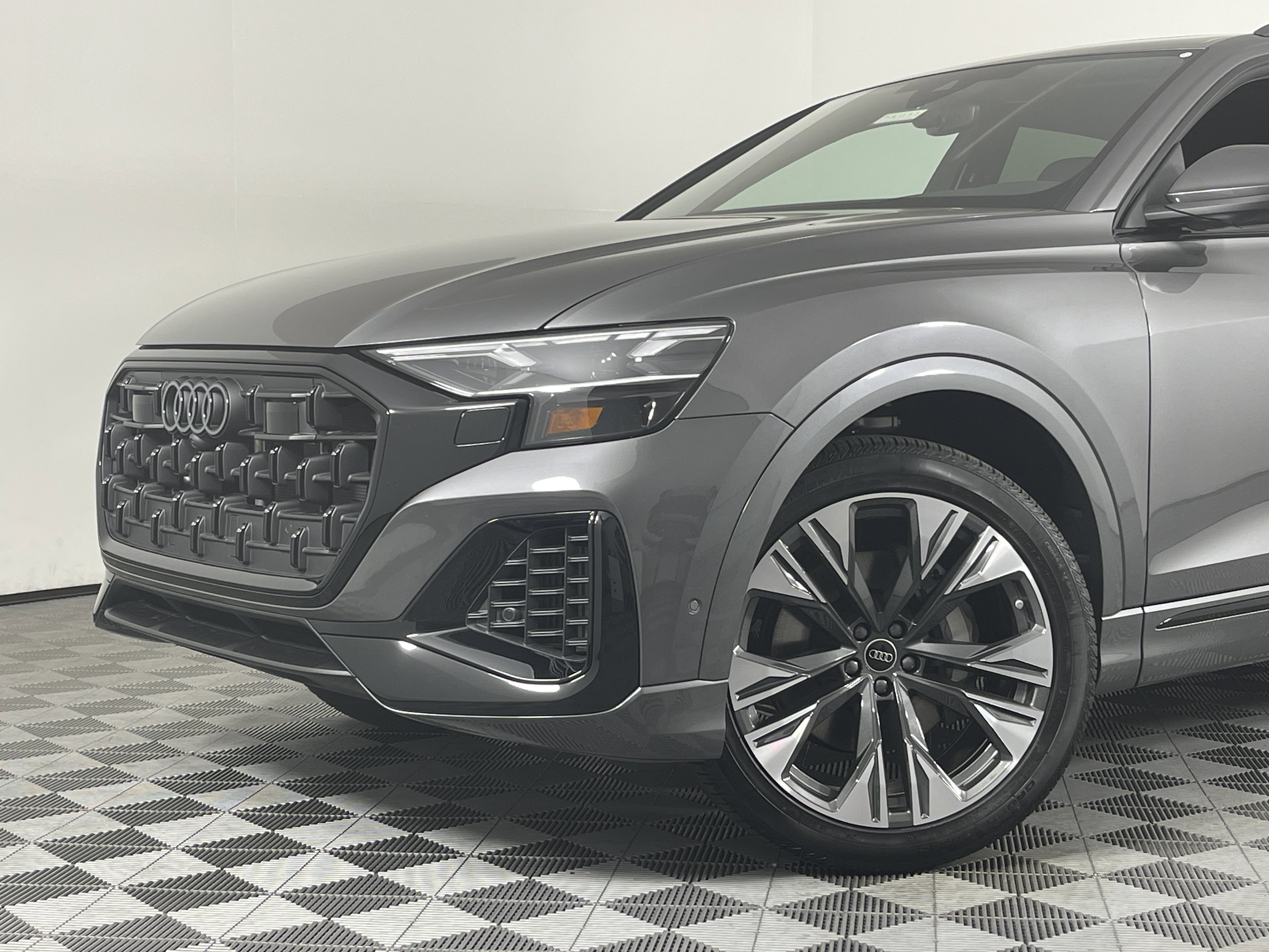 New 2025 Audi Q8 Premium Plus image 6