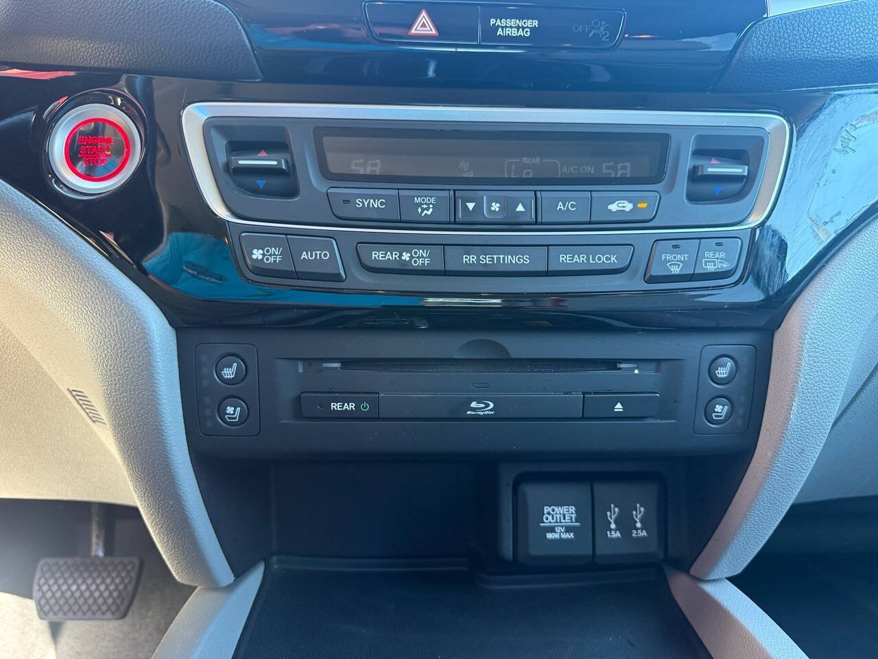 Used 2016 Honda Pilot Elite image 17