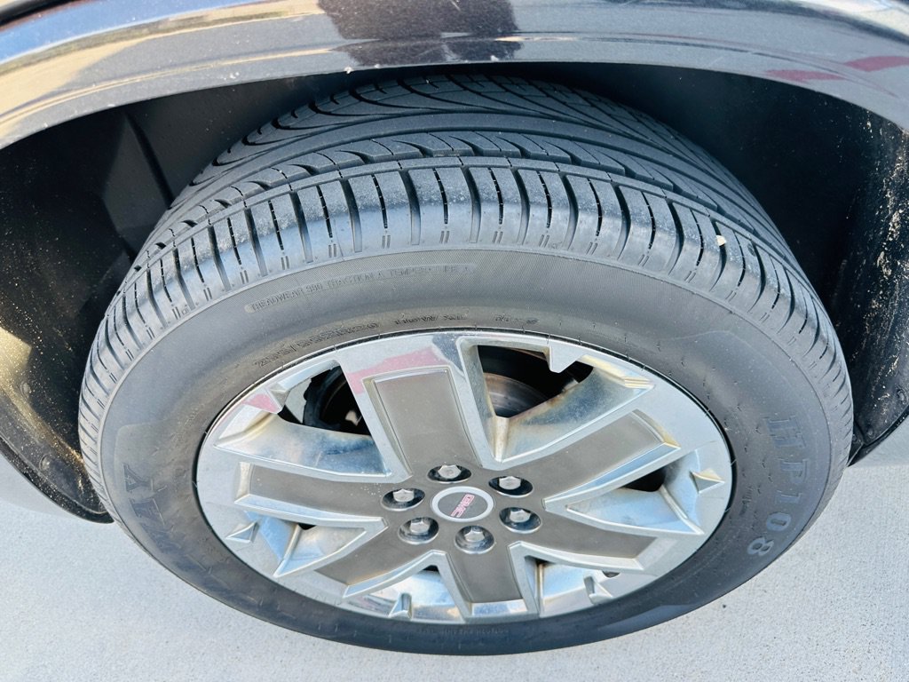Used 2011 GMC Acadia Denali FWD image 29