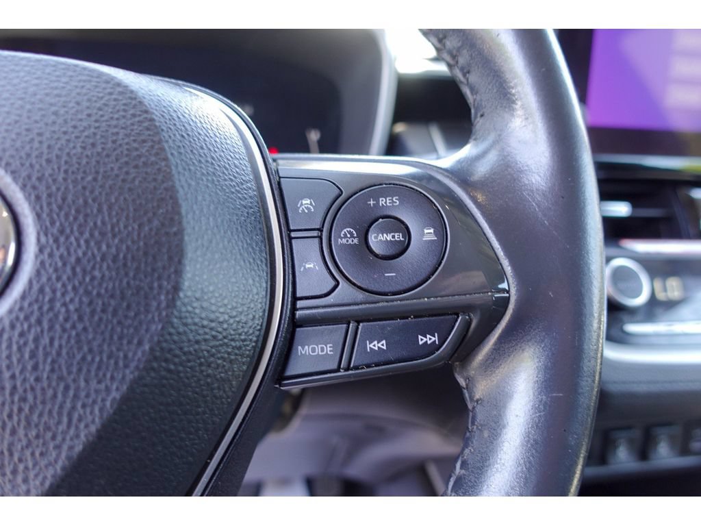 Certified 2023 Toyota Corolla Cross XLE FWD image 17