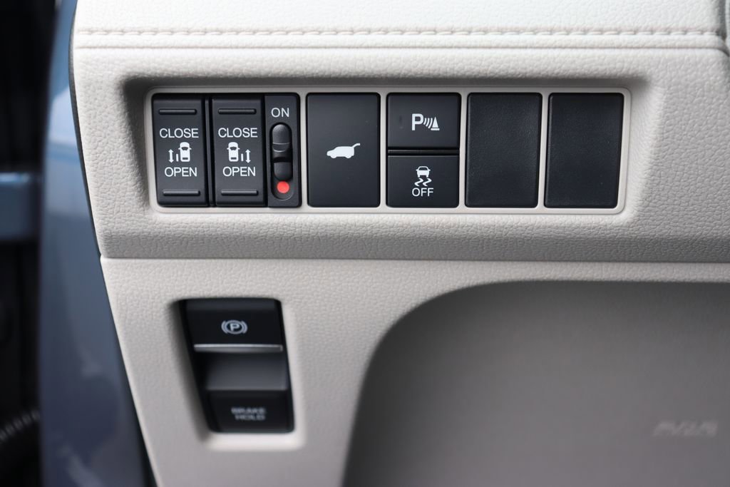 Certified 2026 Honda Odyssey Elite image 32