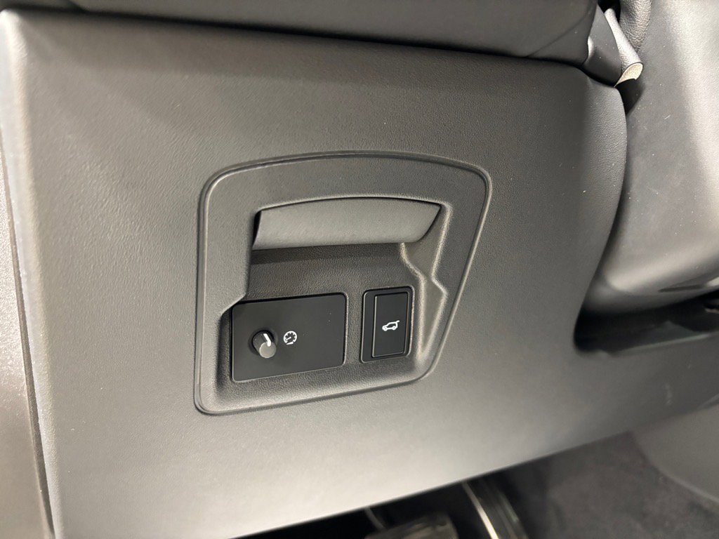 New 2026 Land Rover Range Rover Velar Dynamic SE image 21