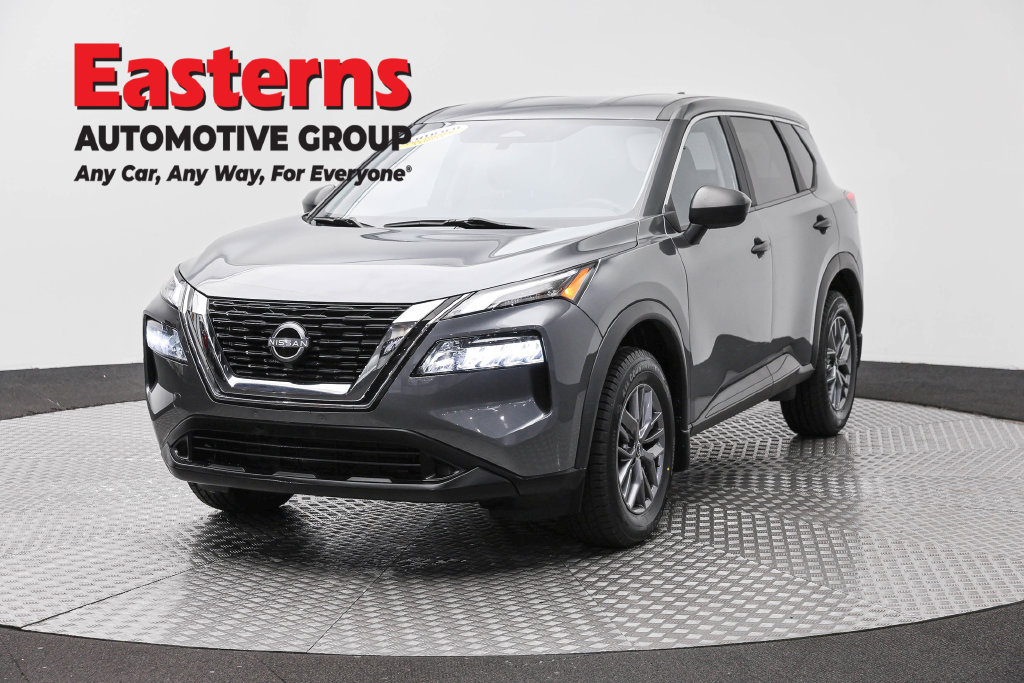 Used 2023 Nissan Rogue S AWD/4WD image 1
