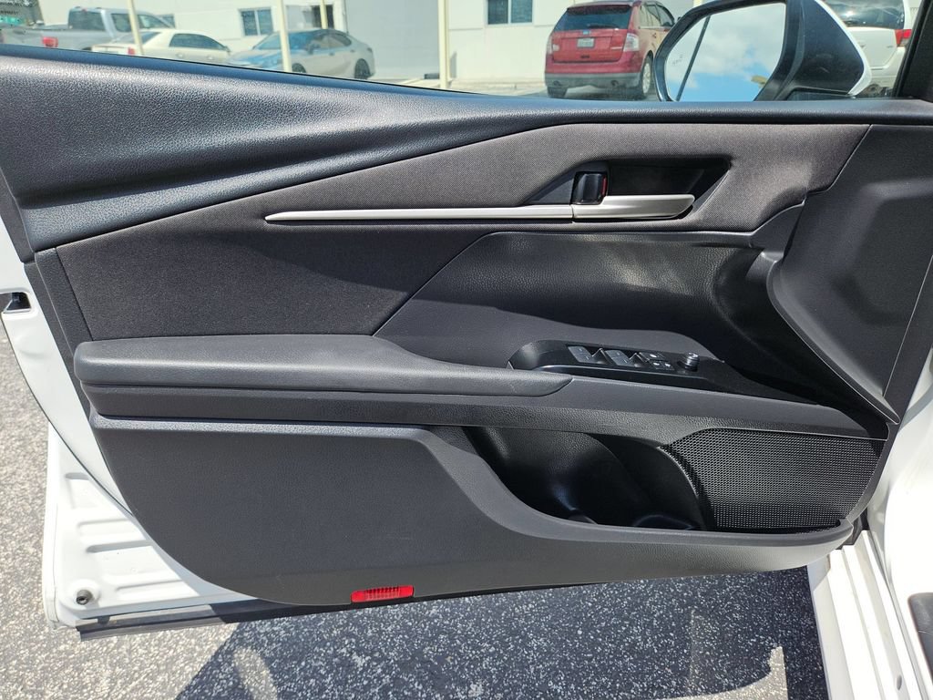 Used 2025 Toyota Camry LE FWD image 14