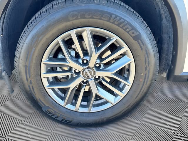 Used 2024 Nissan Rogue S FWD image 29