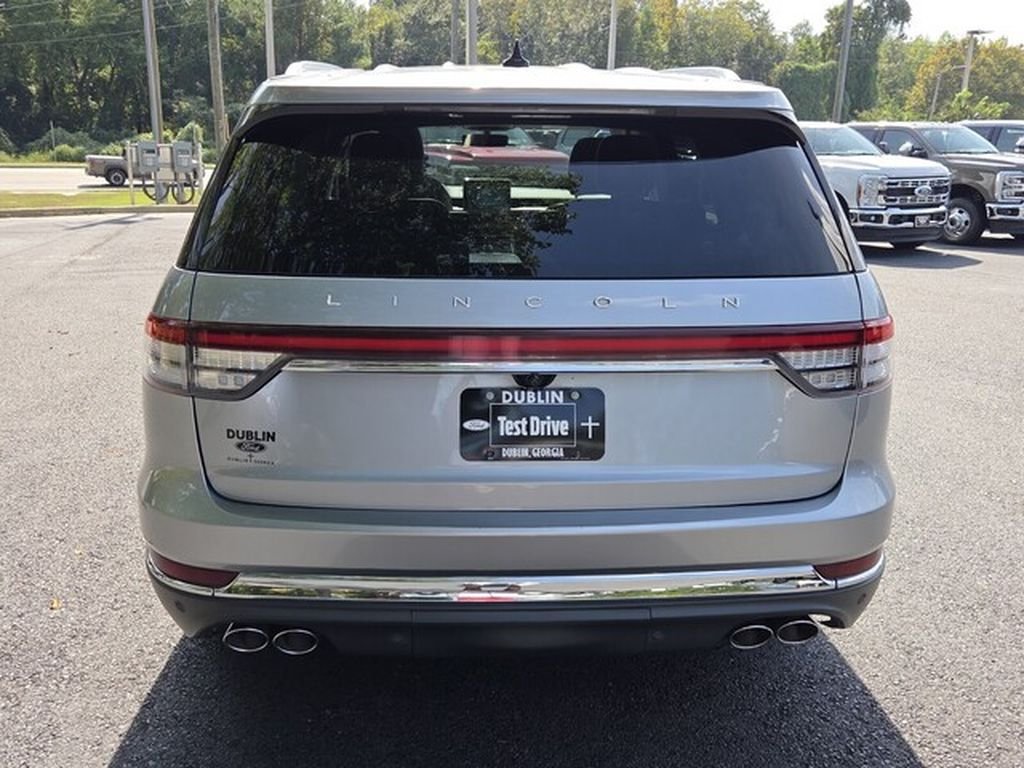 Used 2023 Lincoln Aviator Reserve w/ Equipment Group 201A AWD/4WD image 15