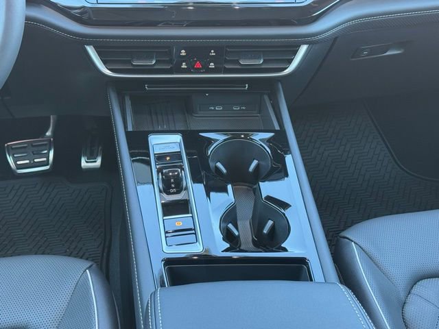 New 2026 Volkswagen Atlas SEL Premium R-Line AWD/4WD image 17