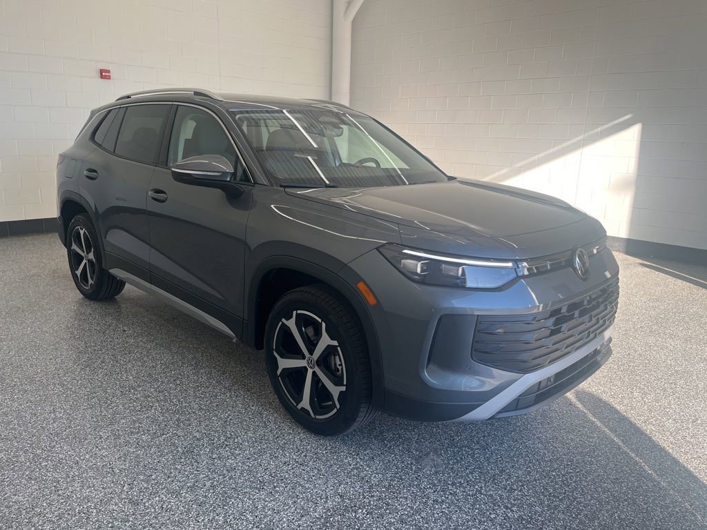New 2026 Volkswagen Tiguan SE AWD/4WD image 9
