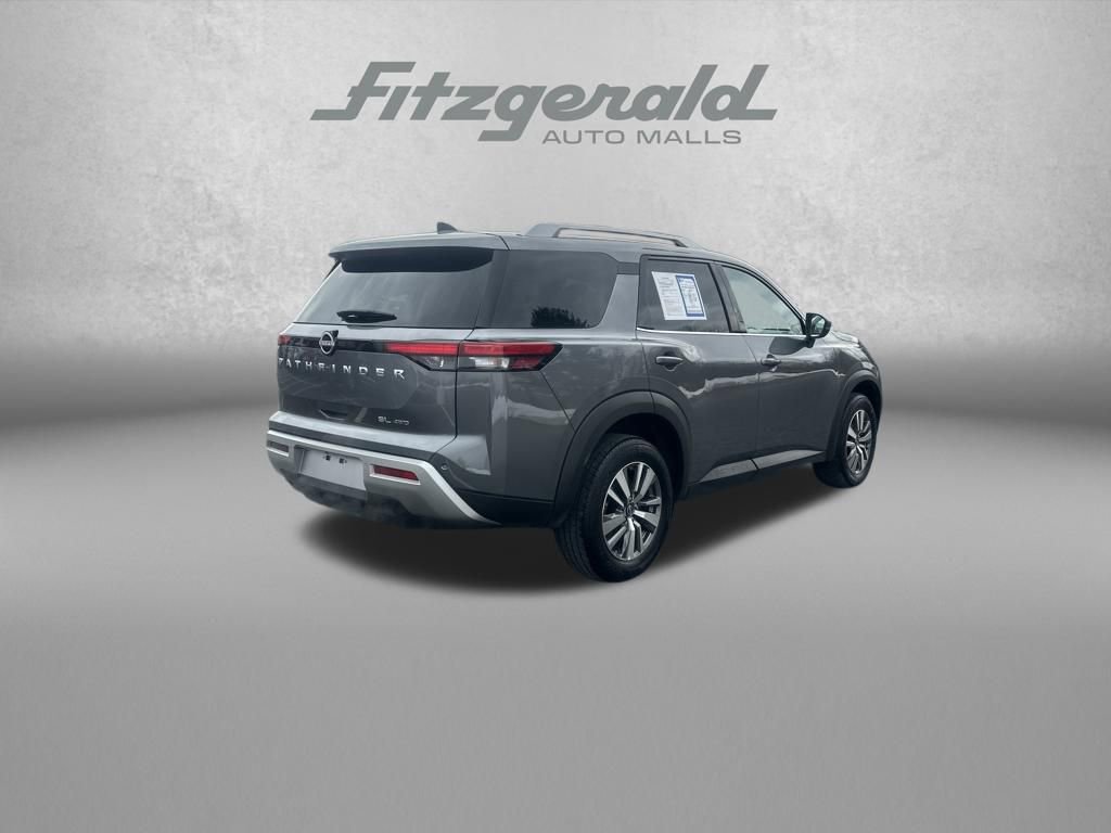 Used 2025 Nissan Pathfinder SL image 7