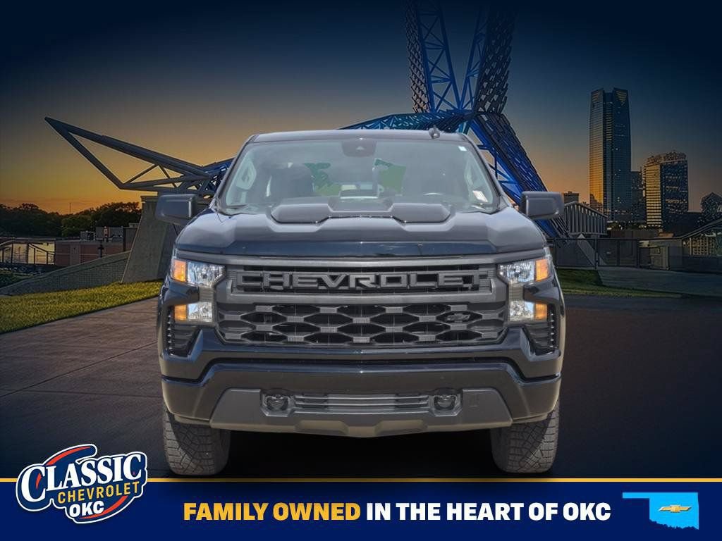 Used 2025 Chevrolet Silverado 1500 Custom Trail Boss w/ Realtree Special Edition AWD/4WD image 2
