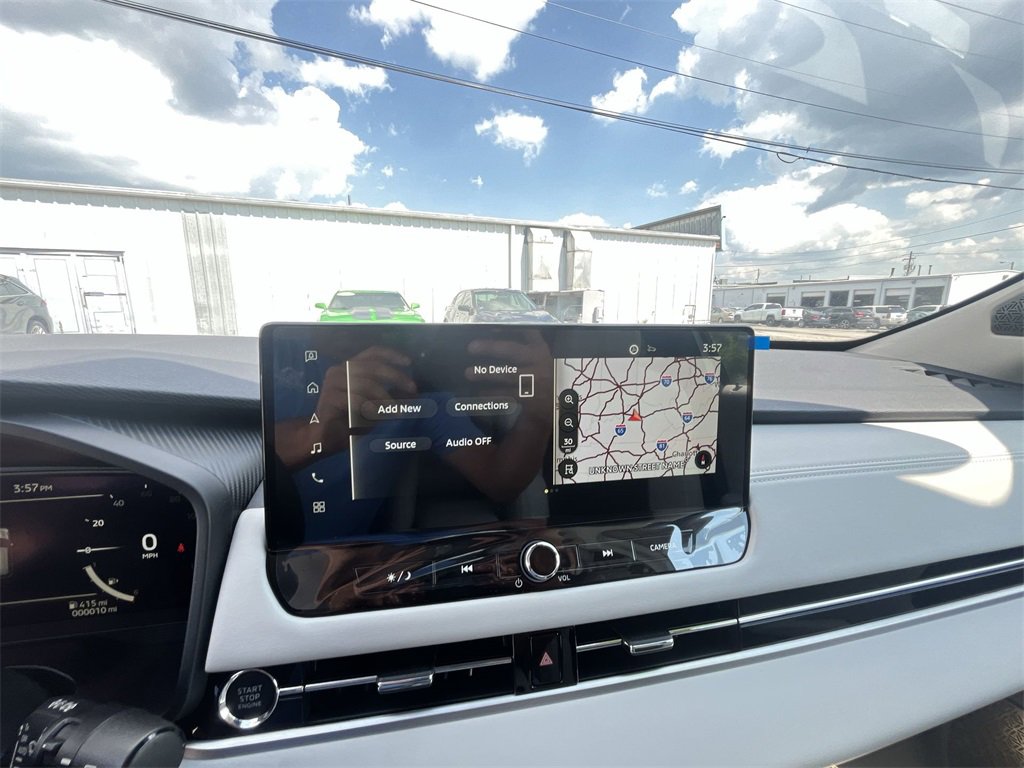 New 2025 Mitsubishi Outlander SE image 16