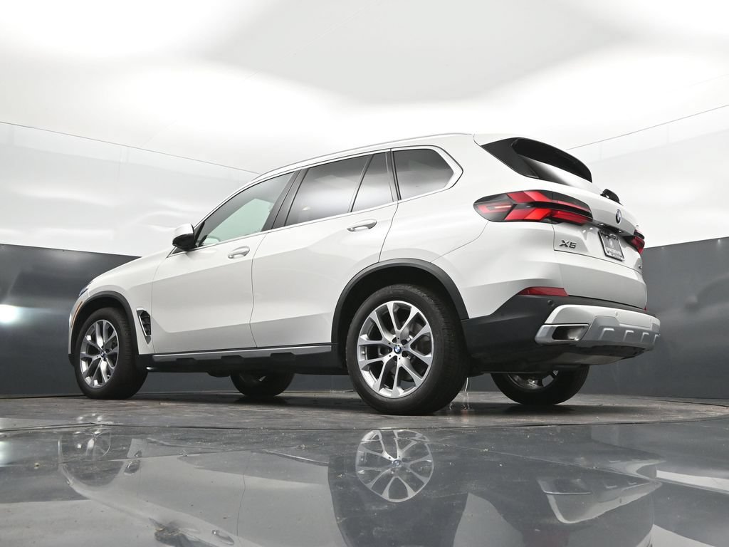 Certified 2026 BMW X5 xDrive40i w/ Climate Comfort Package AWD/4WD image 40