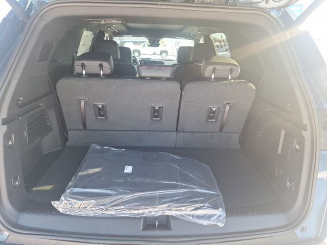 New 2026 Chevrolet Traverse Z71 w/ Enhanced Driving Package image 12