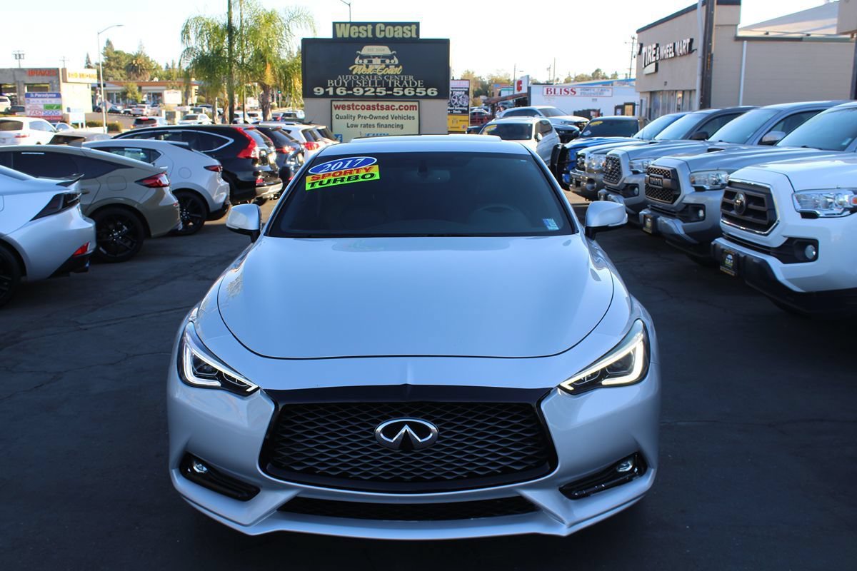 Used 2017 INFINITI Q60 3.0t w/ Premium Plus Package 3.0T RWD image 3