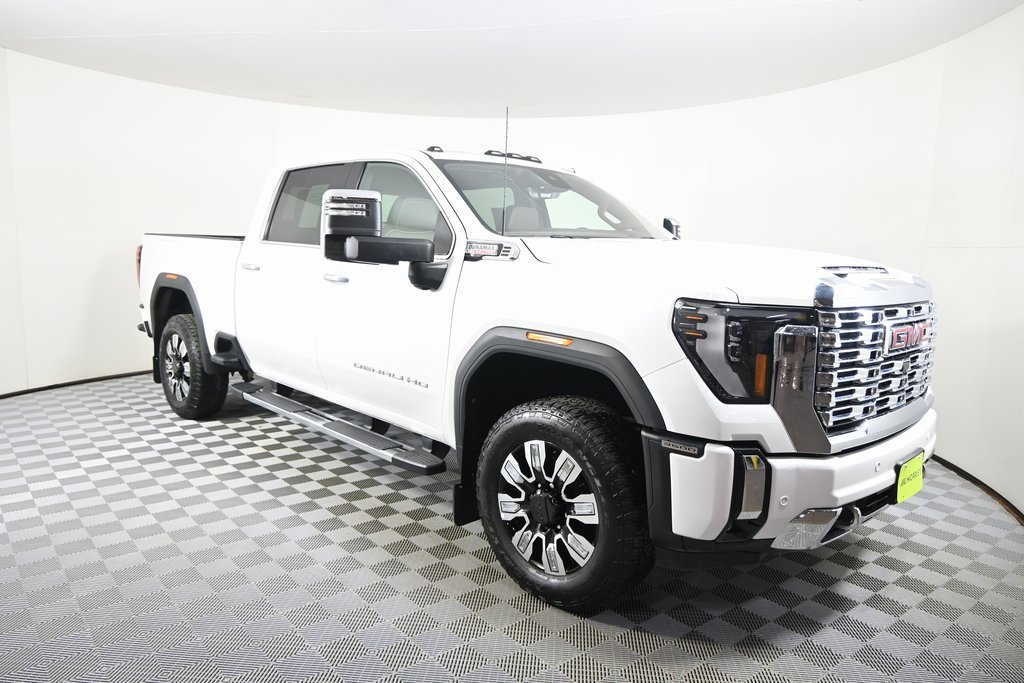 Used 2025 GMC Sierra 3500 Denali w/ Denali Reserve Package image 10