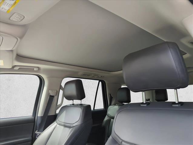 Certified 2025 Ford Expedition Active image 16