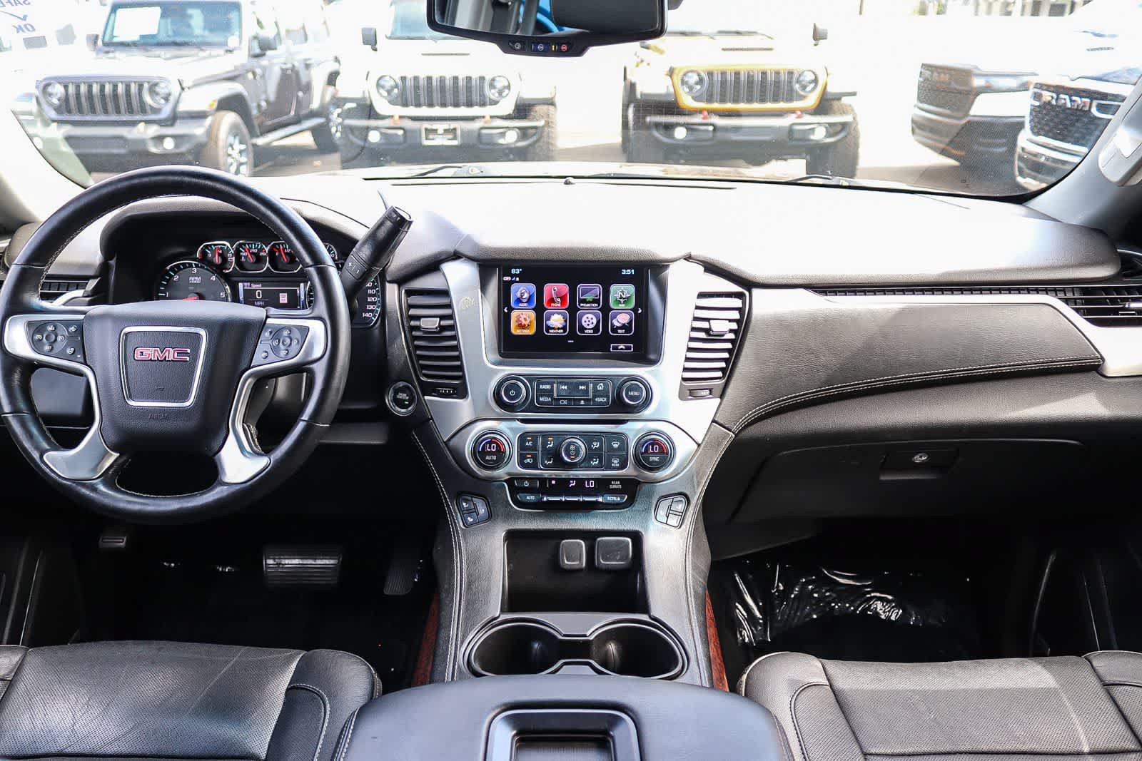 Used 2018 GMC Yukon XL SLT w/ Open Road Package AWD/4WD image 12