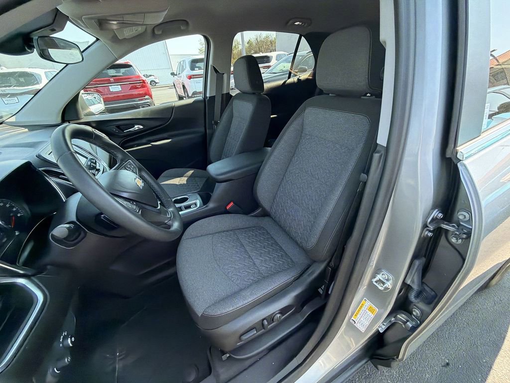 Used 2024 Chevrolet Equinox LT AWD/4WD image 17