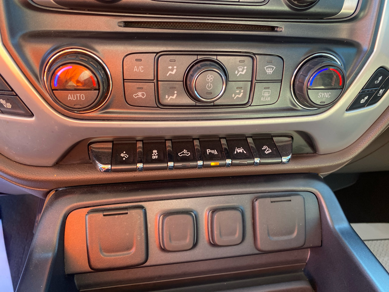 Used 2018 GMC Sierra 1500 SLT image 21