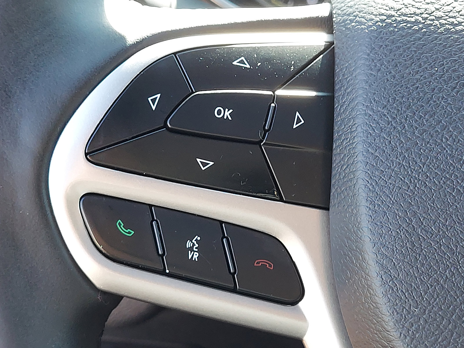 Used 2019 Jeep Cherokee High Altitude image 22