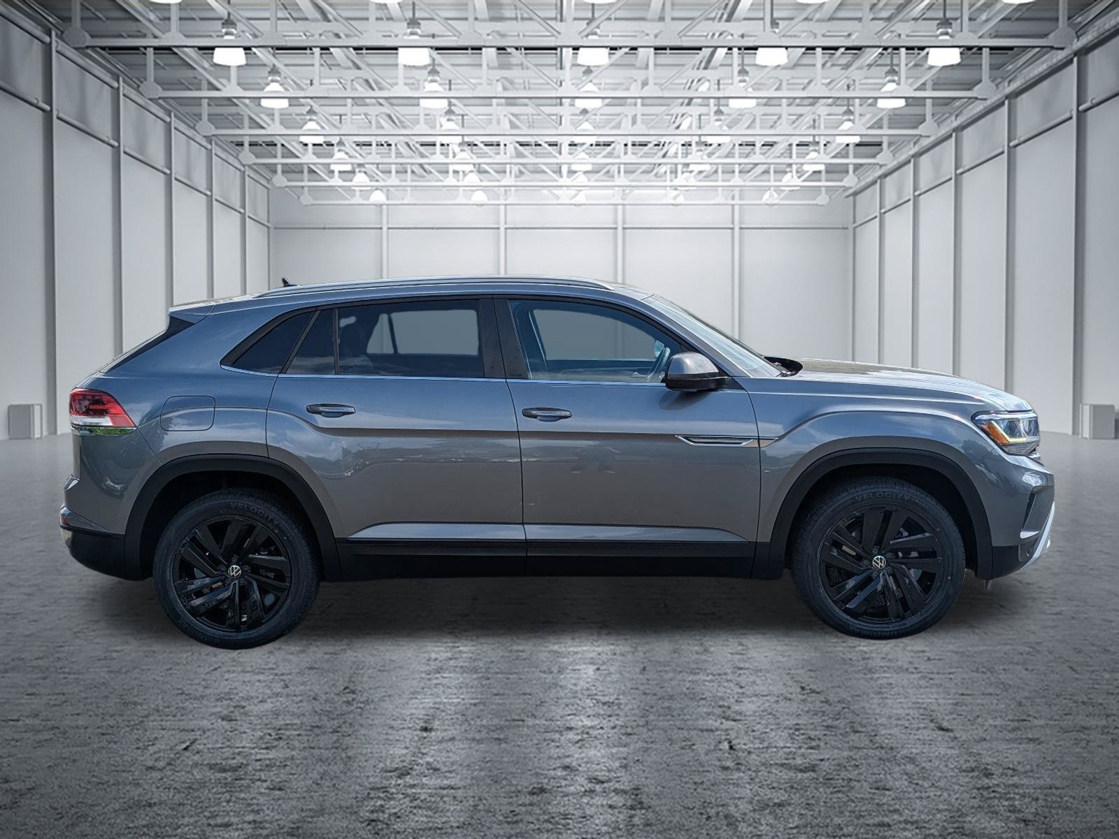 Used 2022 Volkswagen Atlas Cross Sport SE AWD/4WD image 6