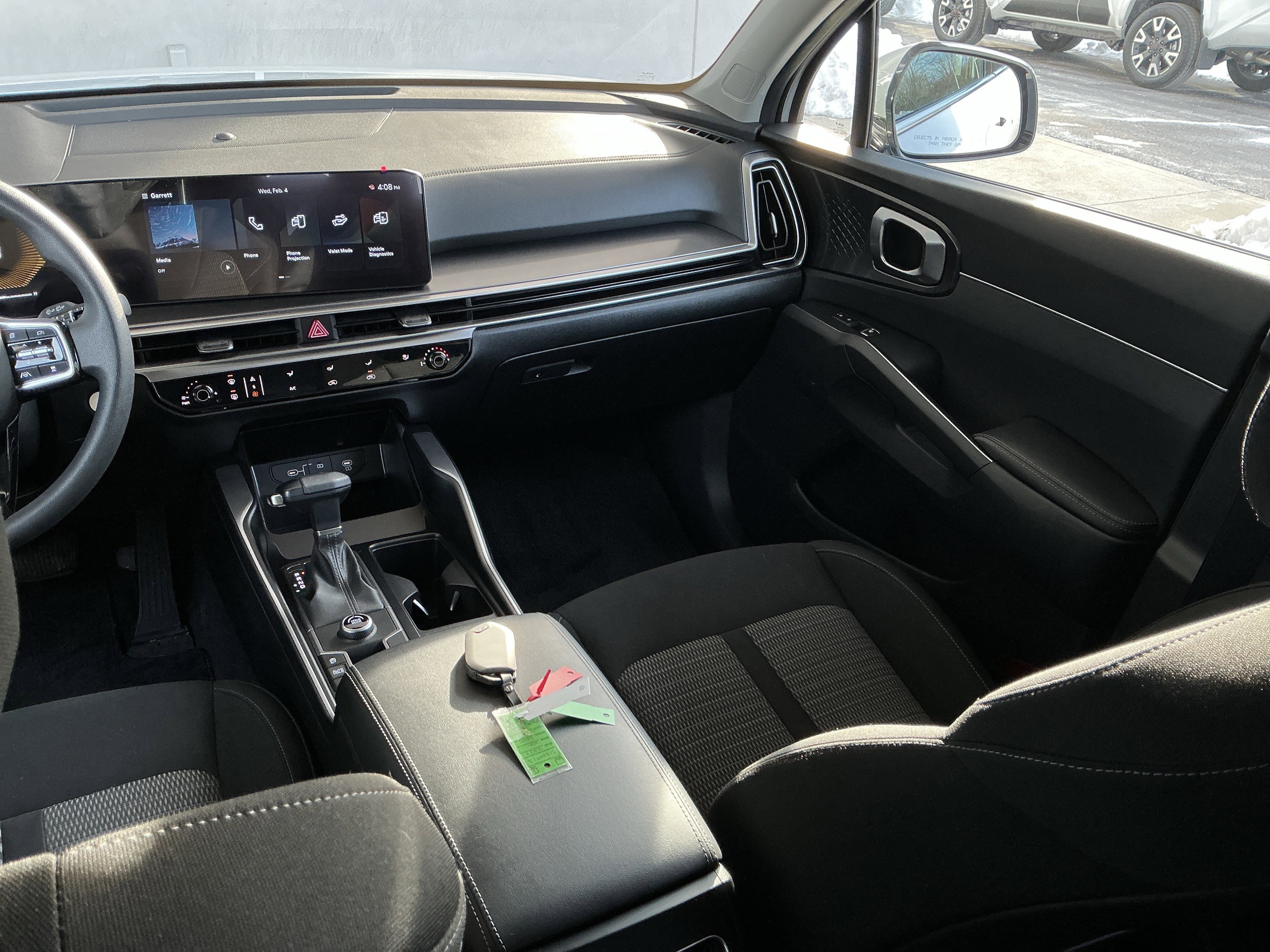 Used 2024 Kia Sorento LX image 16