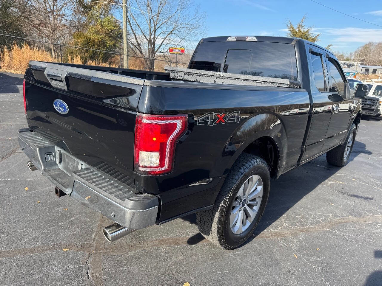Used 2017 Ford F150 XLT w/ Equipment Group 302A Luxury image 6