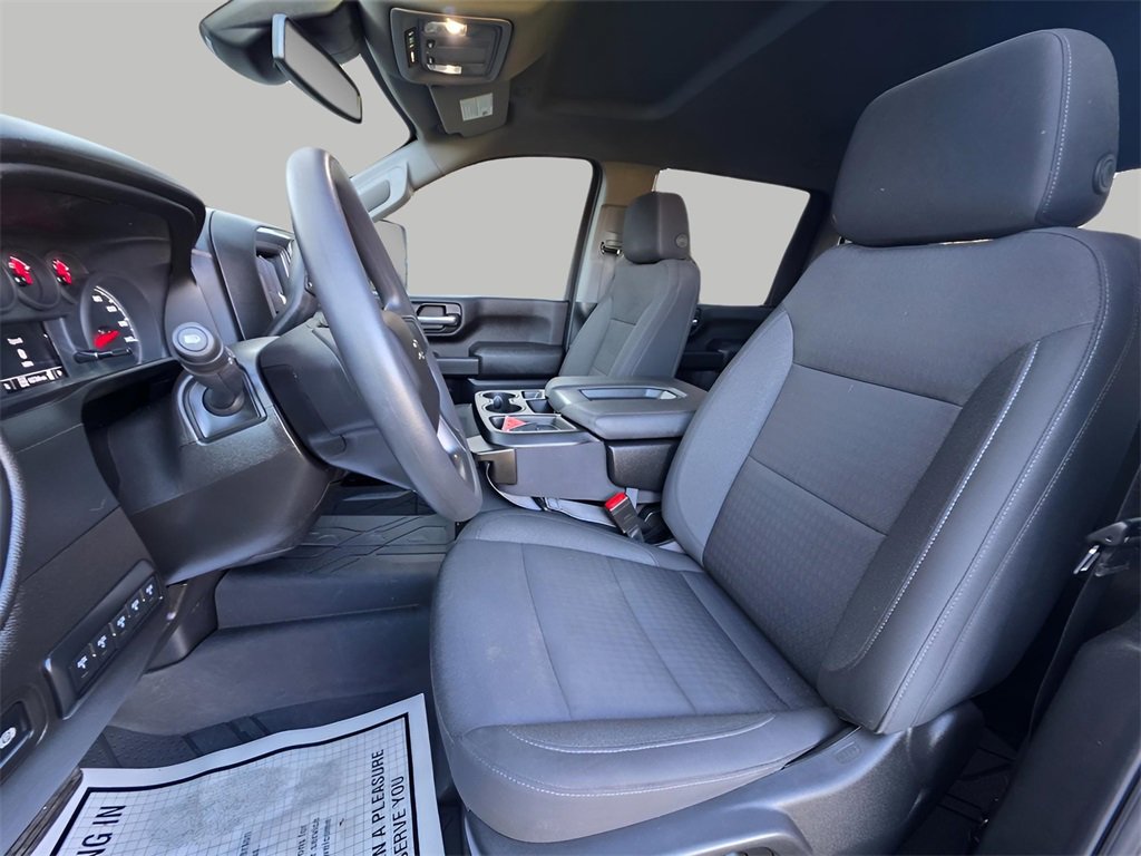 Used 2025 Chevrolet Silverado 2500 Custom w/ Custom Value Package image 19