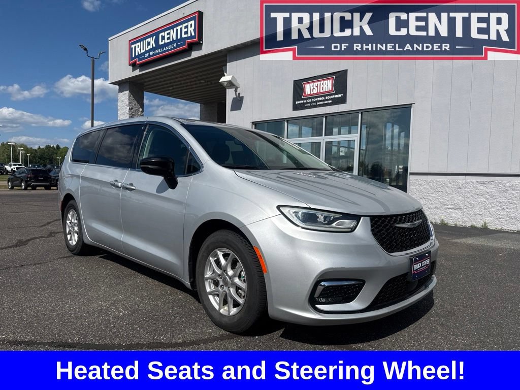 Used 2024 Chrysler Pacifica Touring-L FWD image 1