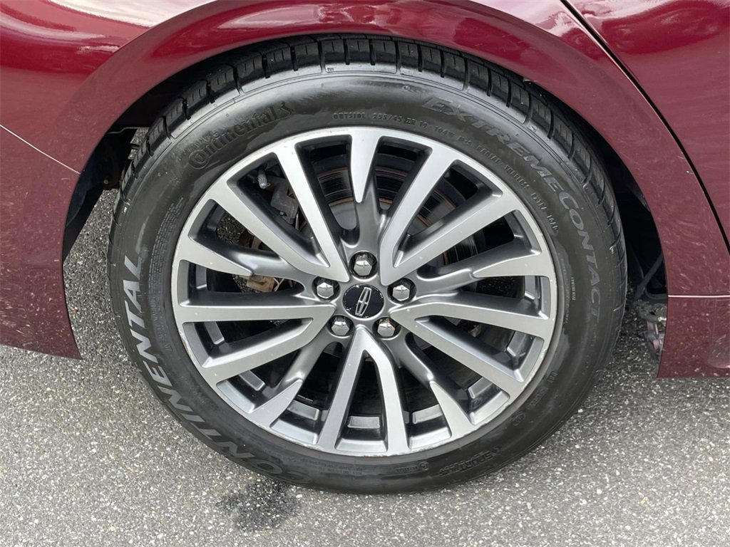 Used 2017 Lincoln Continental Select w/ Climate Package image 9