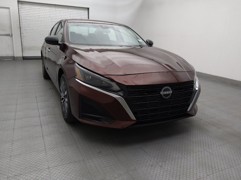 Used 2025 Nissan Altima 2.5 SV AWD/4WD image 14